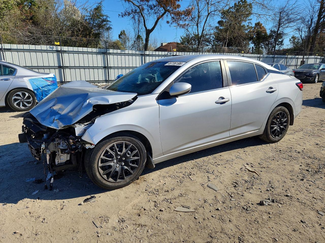 Salvage Nissan Sentra Image