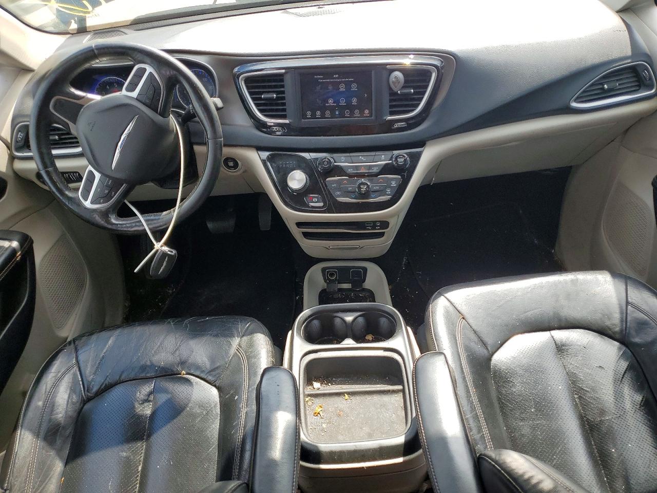 Chrysler Pacifica Touring L