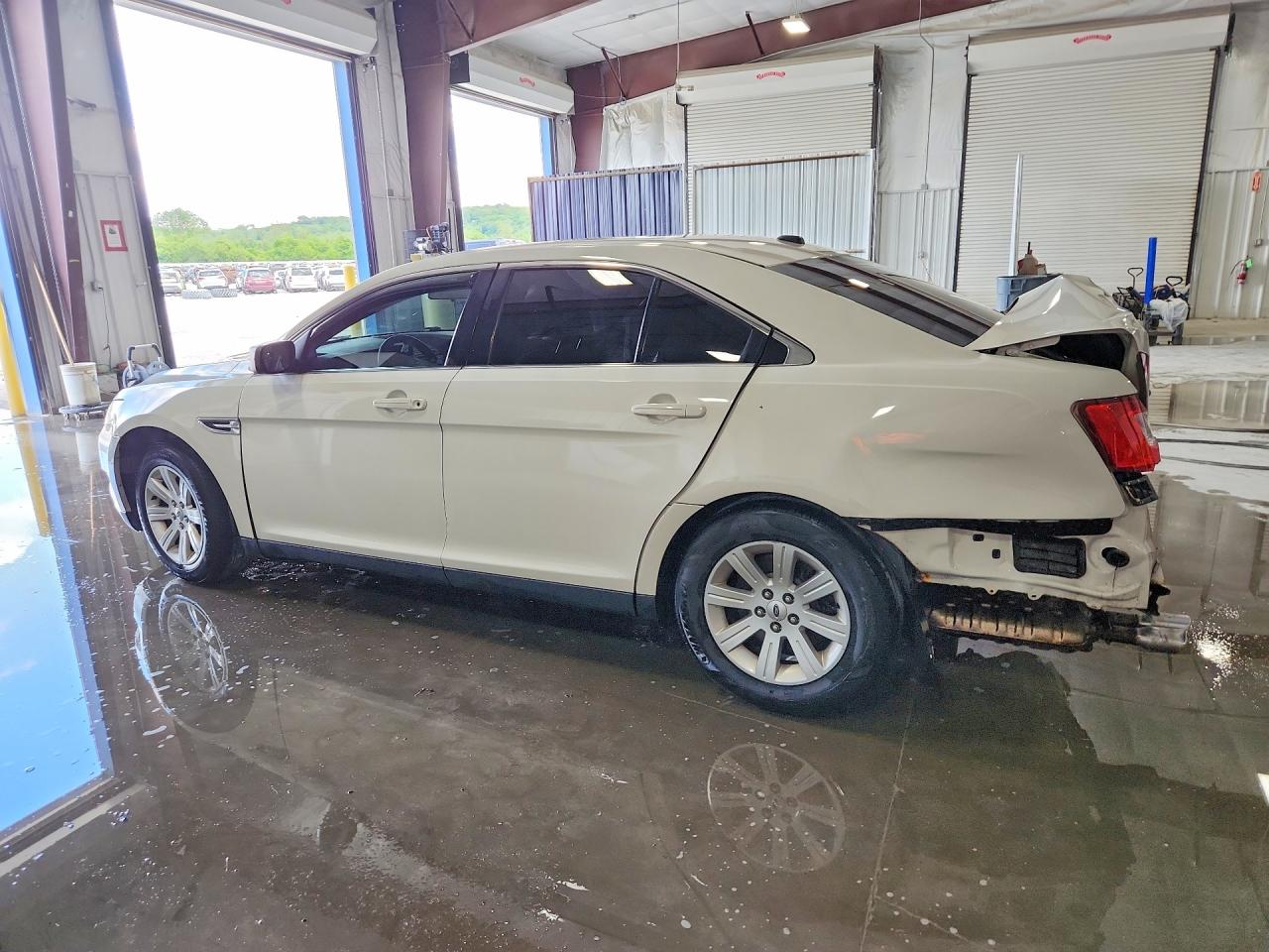 Ford Taurus Se