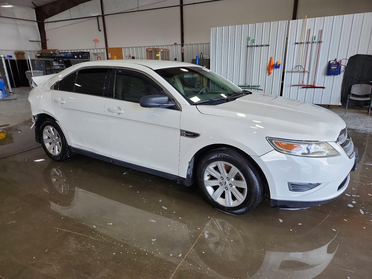 Ford Taurus Se