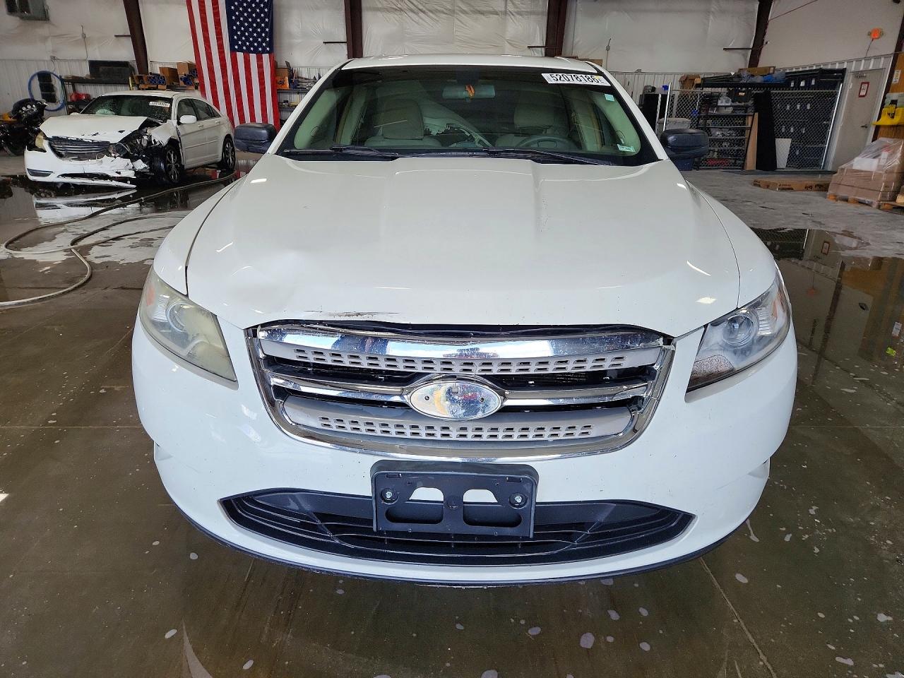 Ford Taurus Se