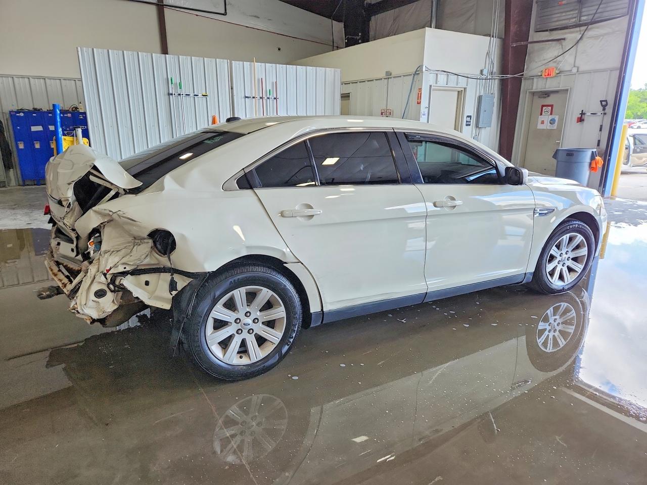 Ford Taurus Se