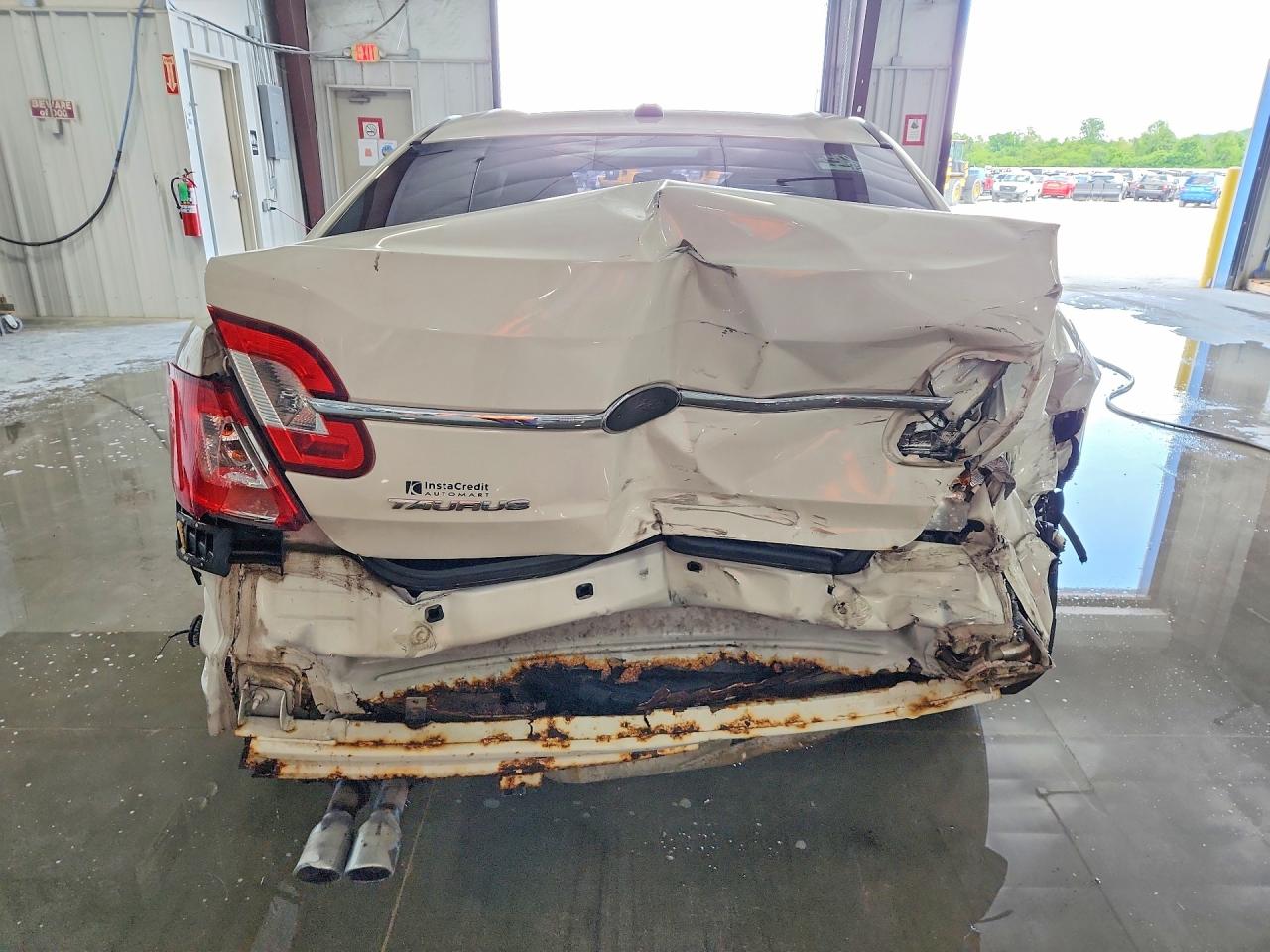 Ford Taurus Se