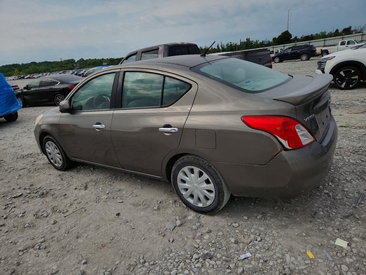 Nissan Versa 1.6 Sv