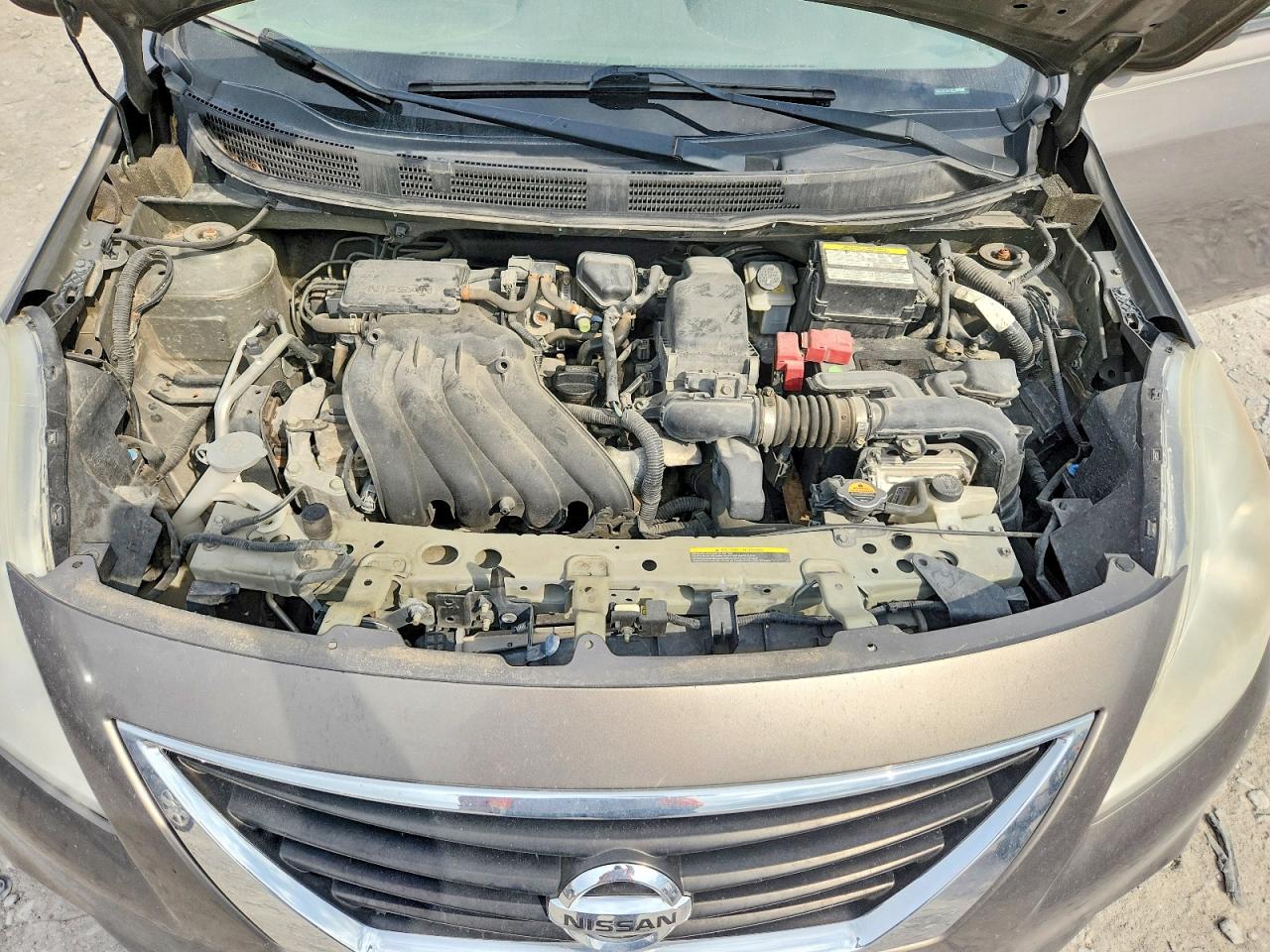 Nissan Versa 1.6 Sv