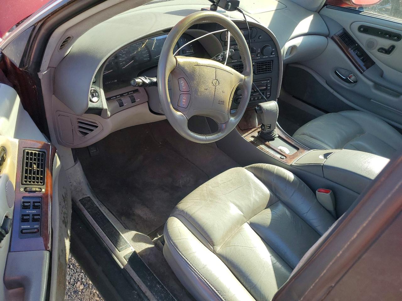 Oldsmobile Aurora