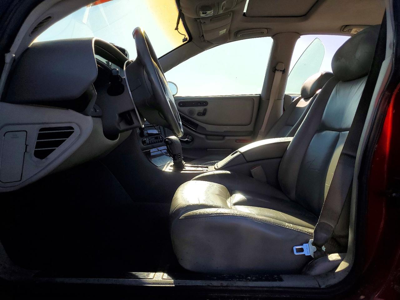 Oldsmobile Aurora