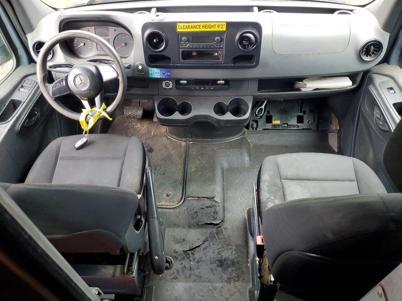 Mercedes-Benz Sprinter 2500