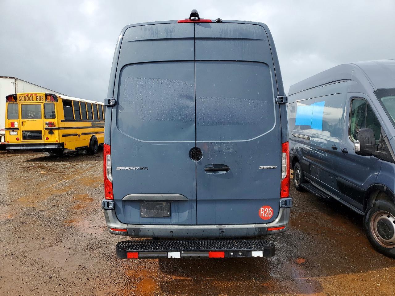 Mercedes-Benz Sprinter 2500