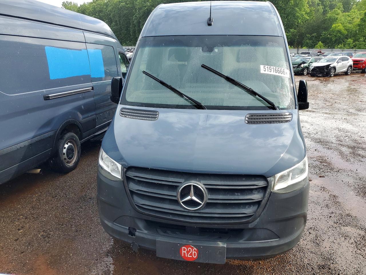 Mercedes-Benz Sprinter 2500