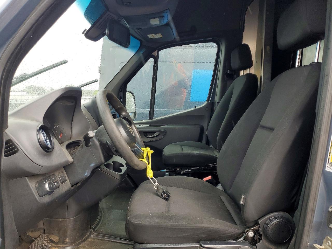 Mercedes-Benz Sprinter 2500