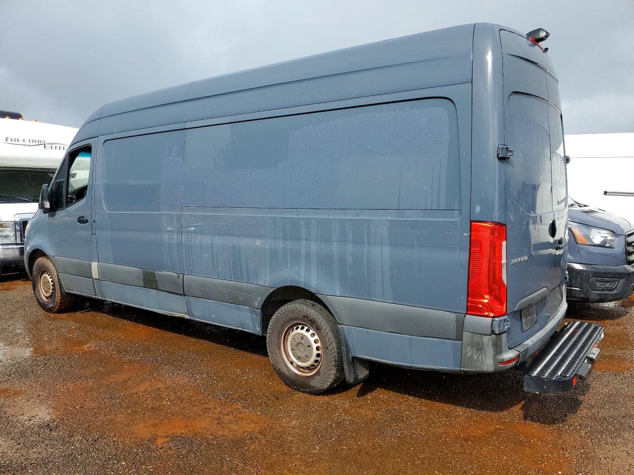 Mercedes-Benz Sprinter 2500