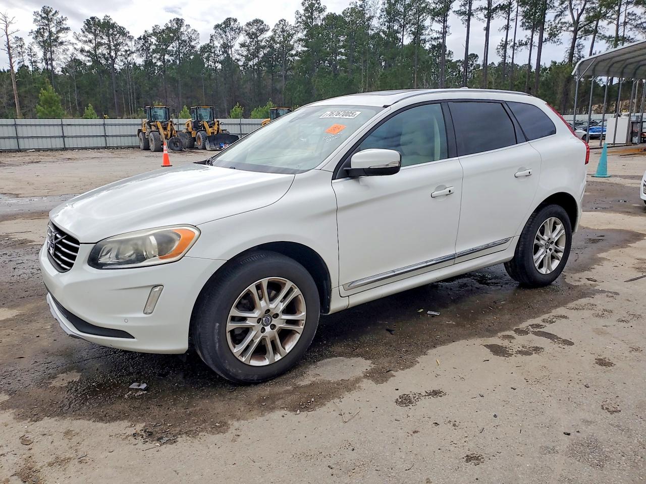 Salvage Volvo XC60 Image