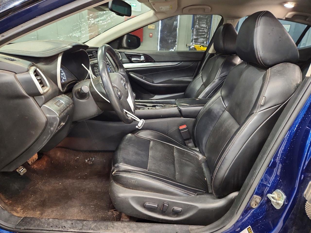 Nissan Maxima Sv