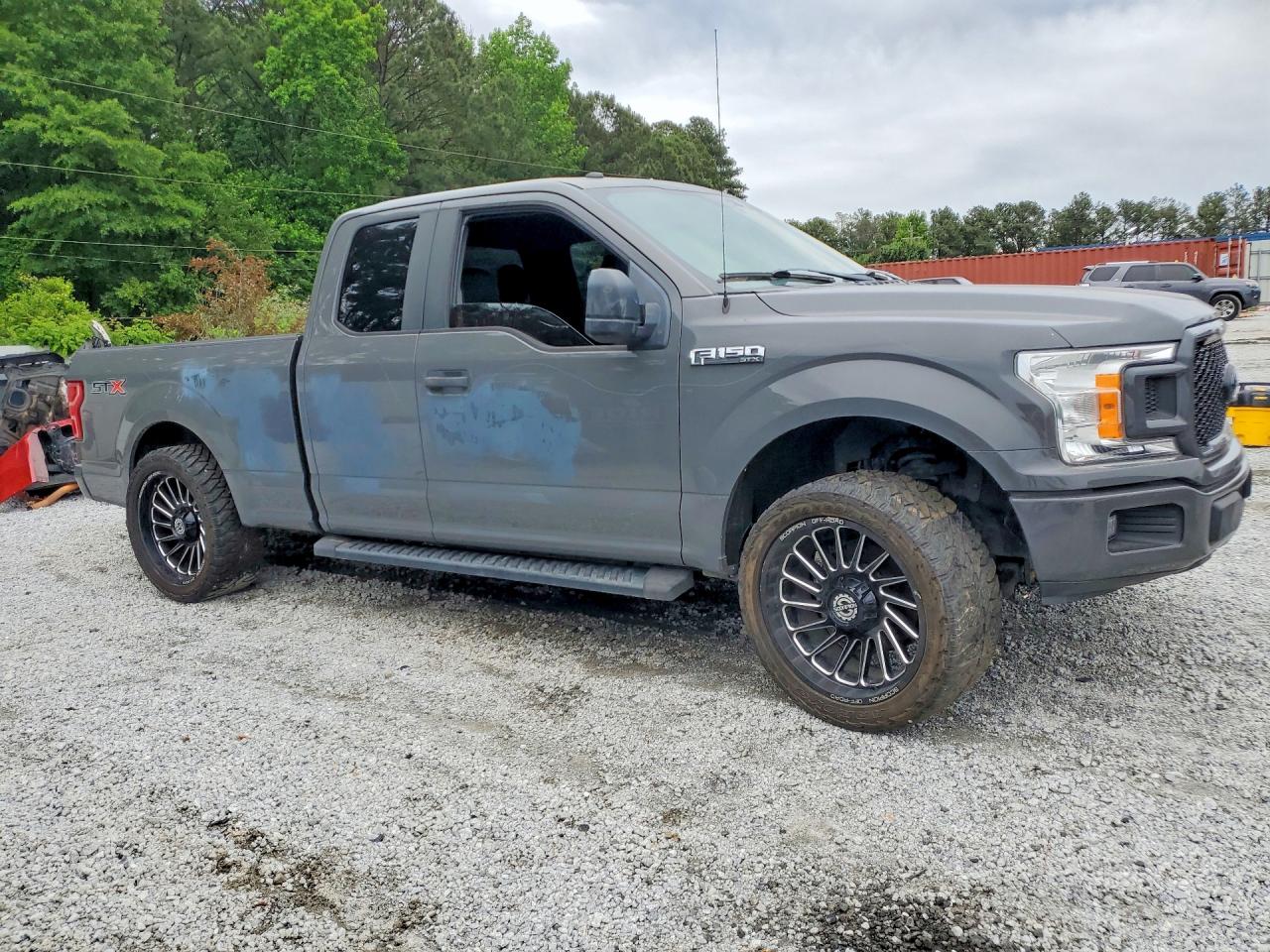 Ford F-150 Super Cab