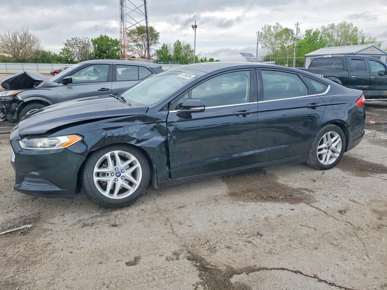 Salvage Ford Fusion Image