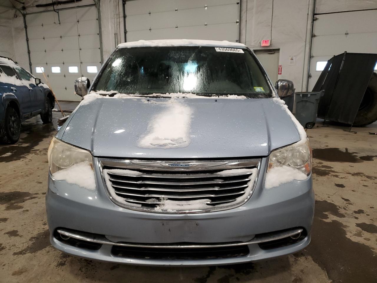 Chrysler Minivan Touring L
