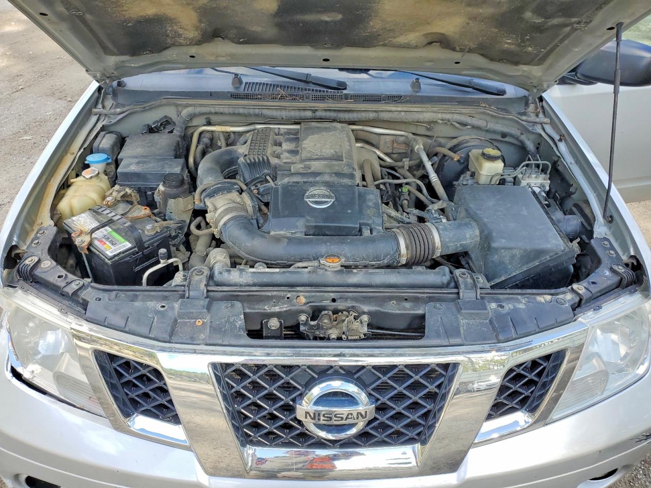 Nissan Frontier Sv V6