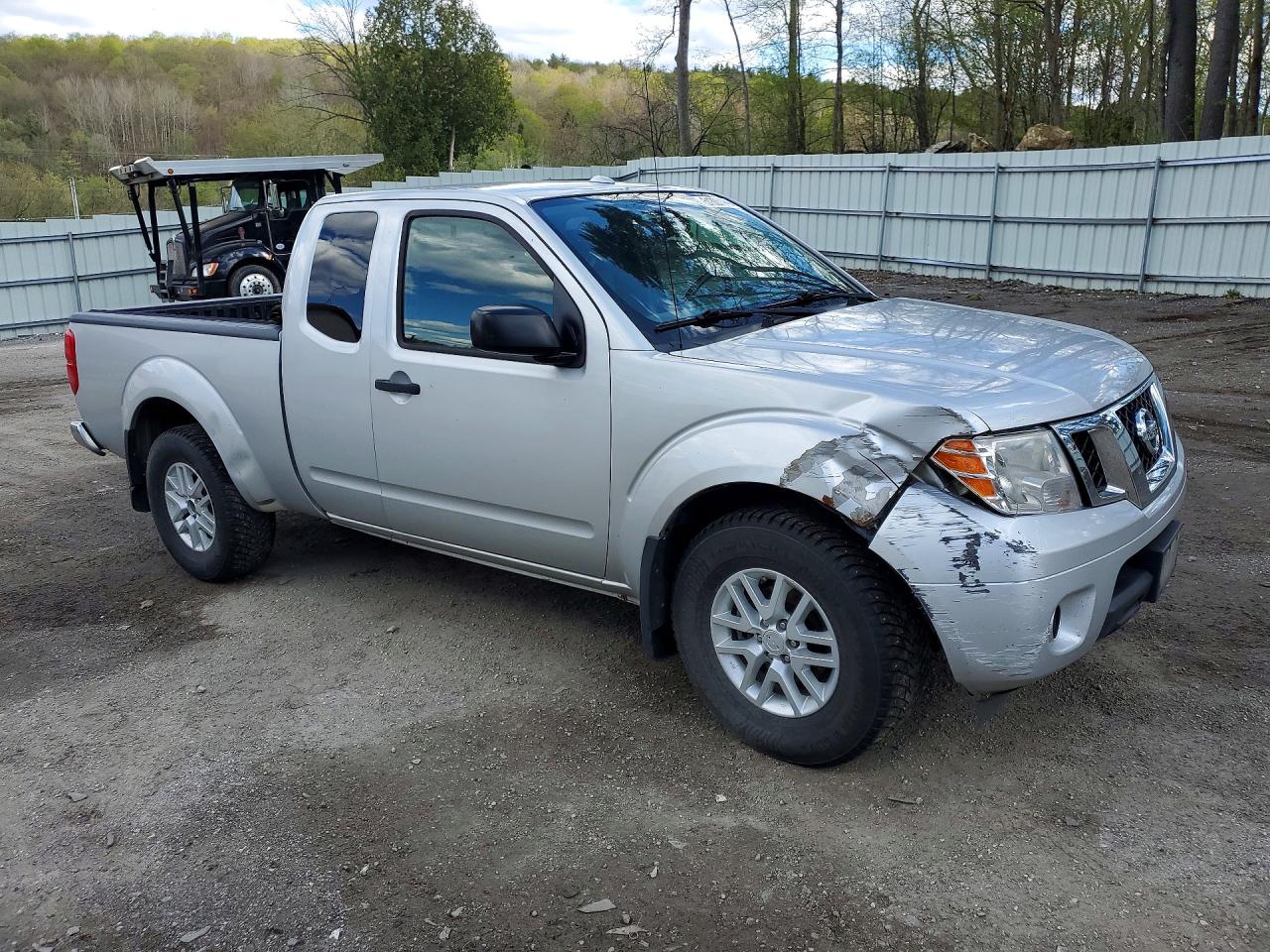 Nissan Frontier Sv V6