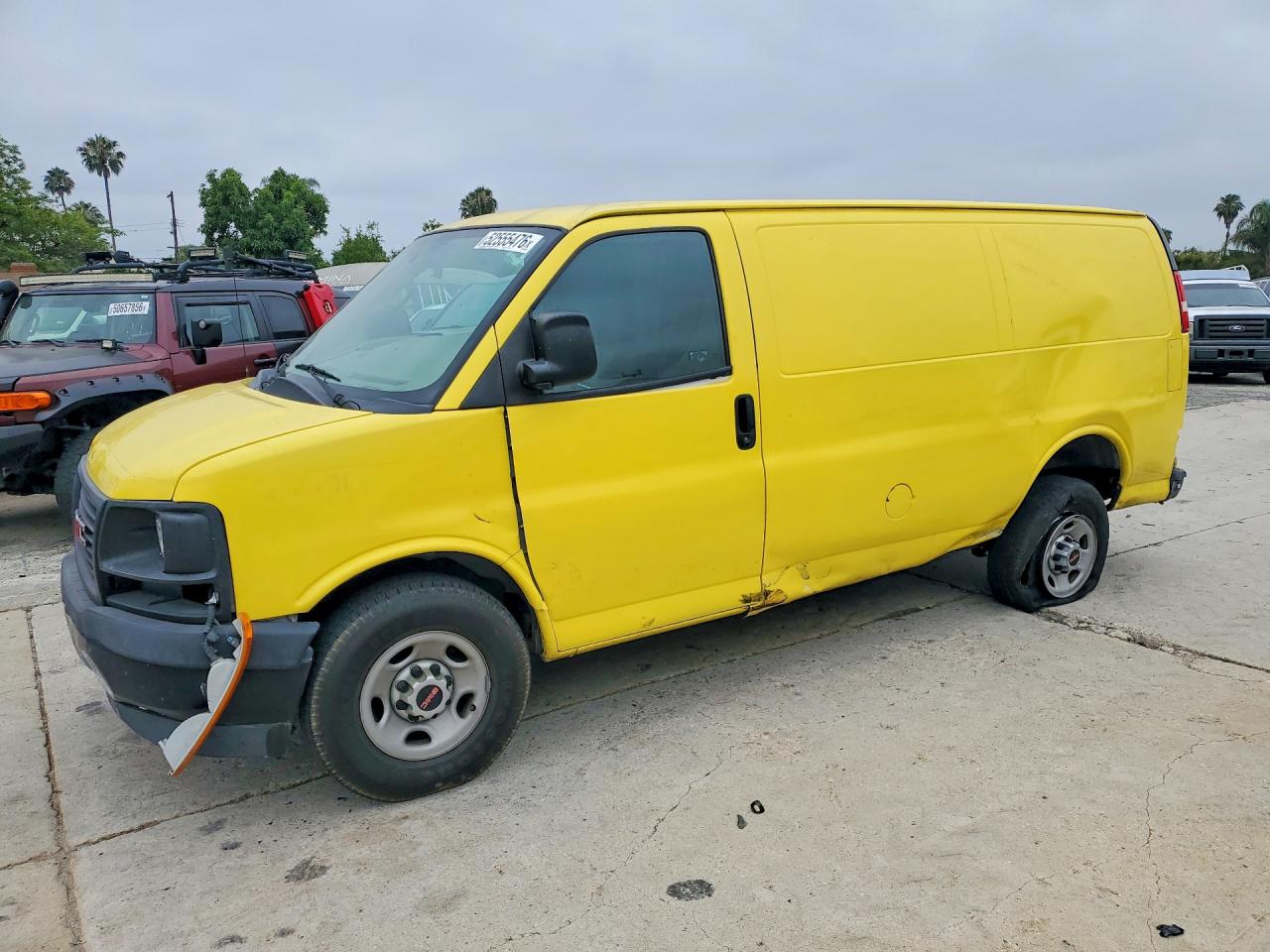 Salvage GMC Savana Image