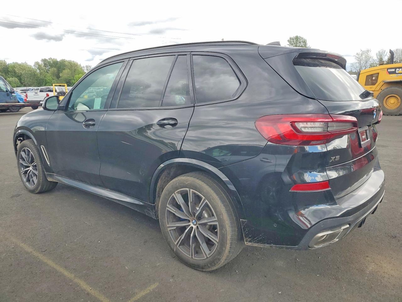 BMW X Series M50i