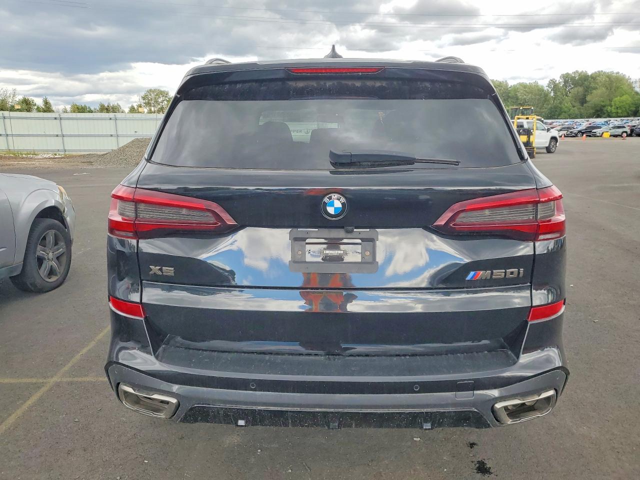 BMW X Series M50i