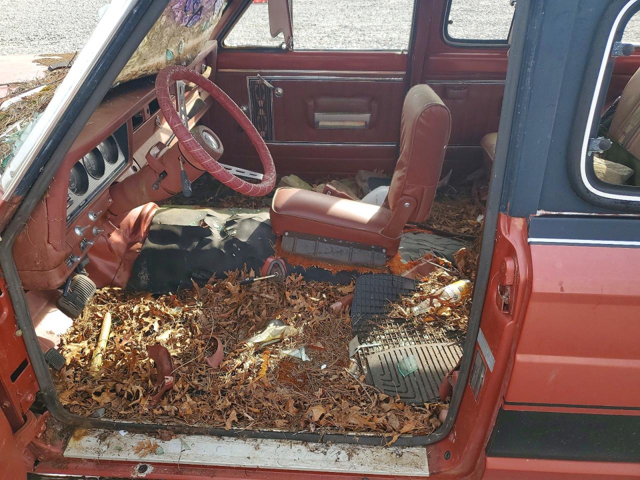 Jeep Wagoneer