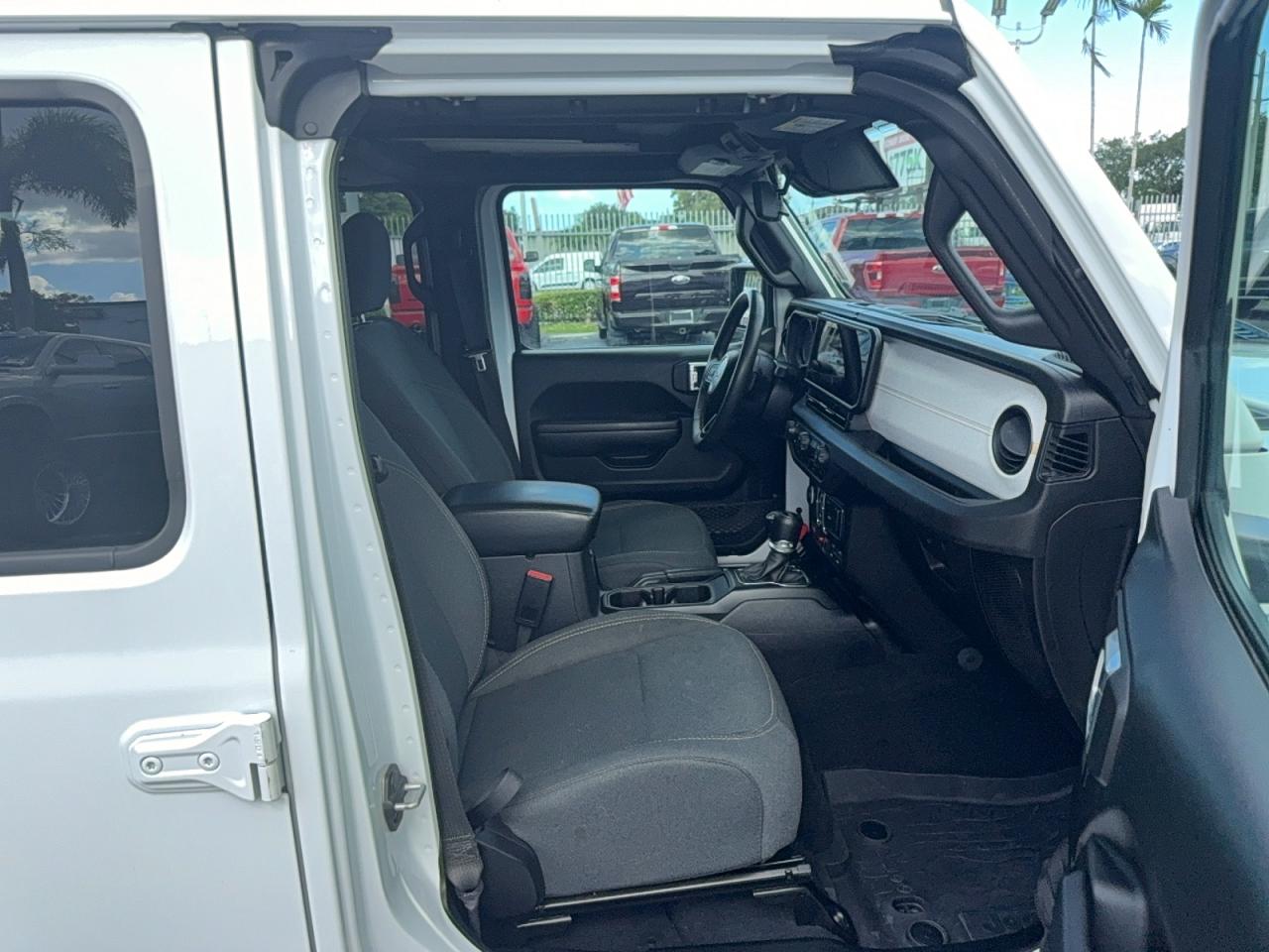 Jeep Wrangler Sport