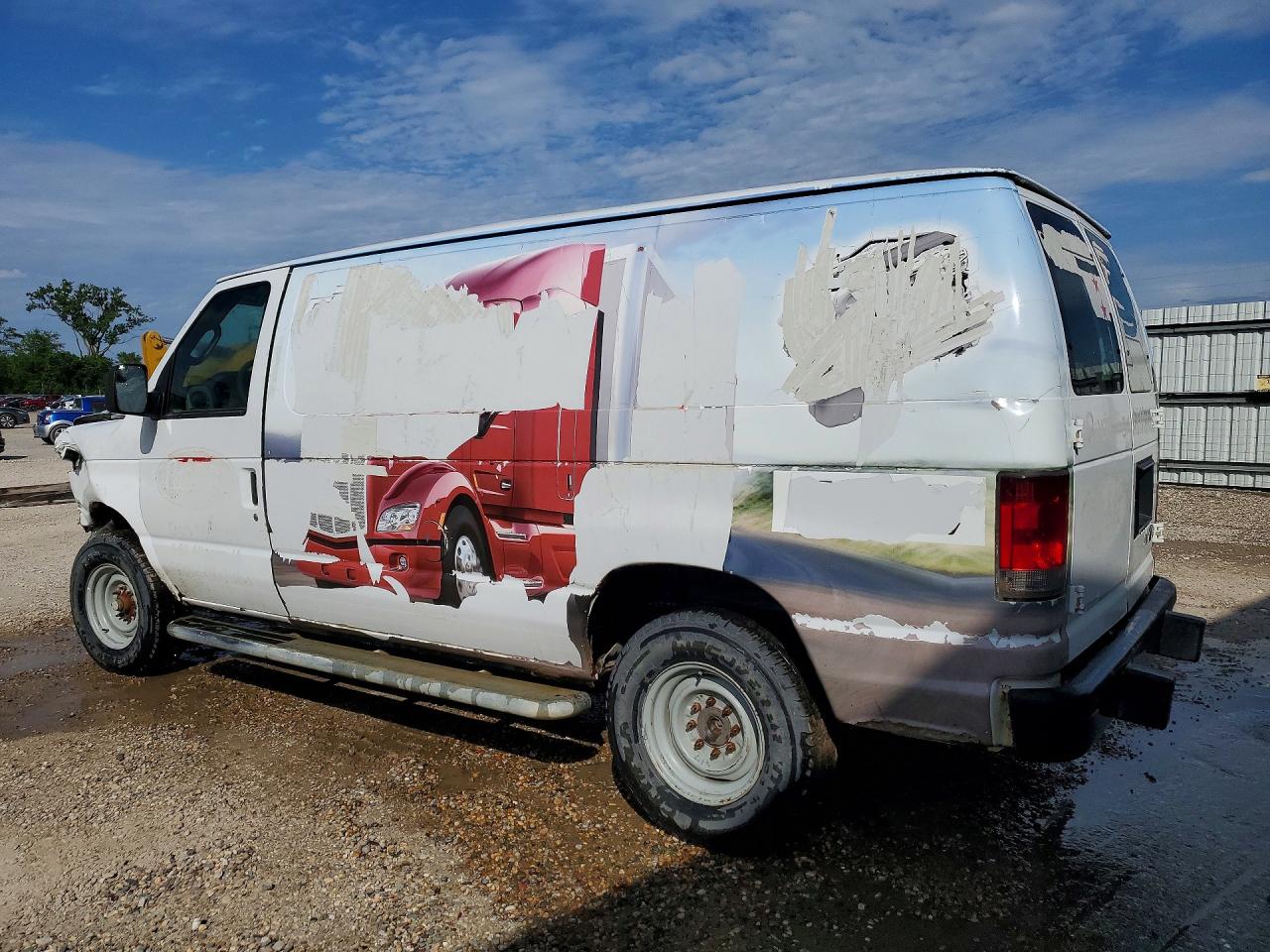 Ford Econoline E250 Van