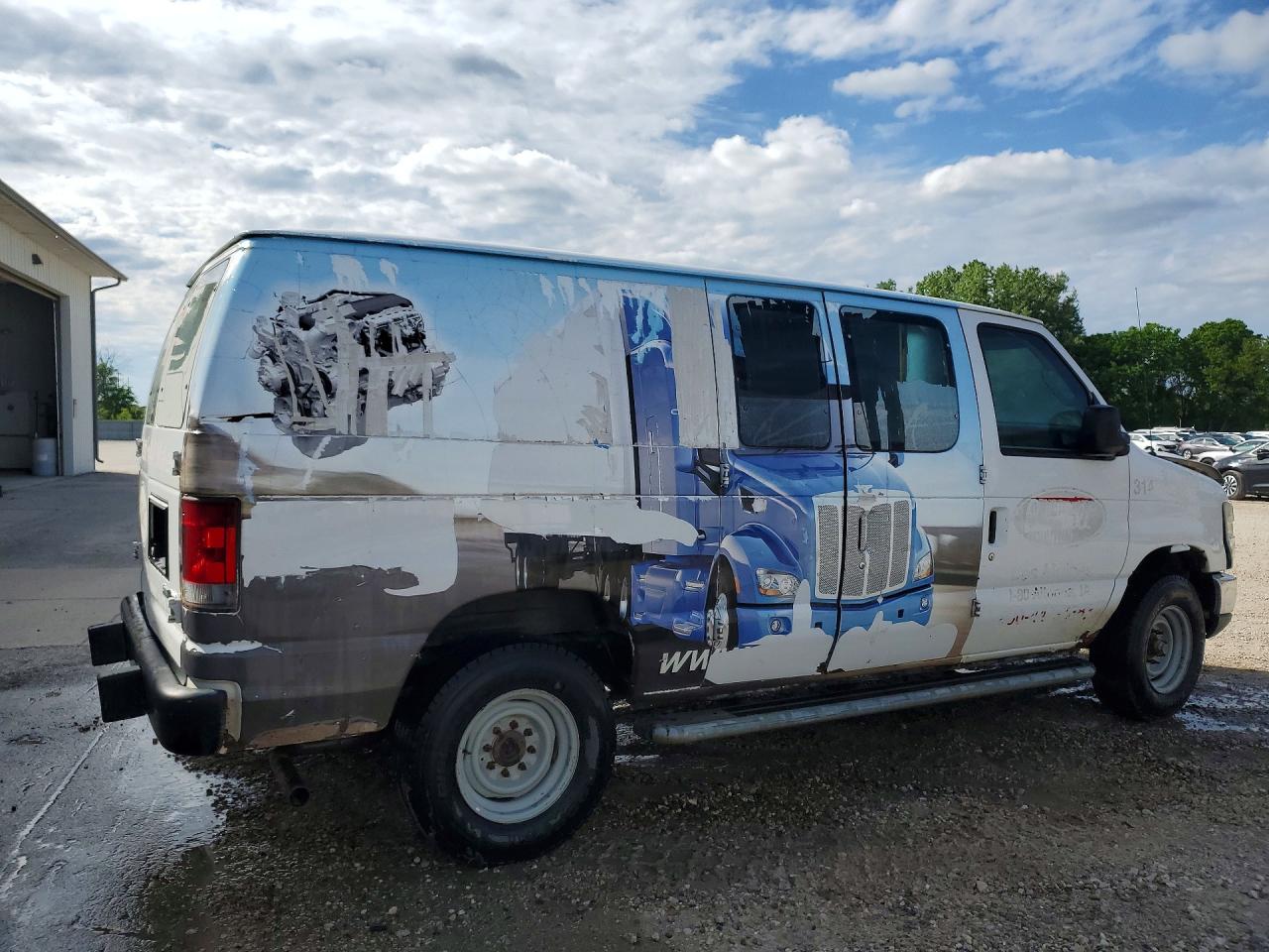 Ford Econoline E250 Van