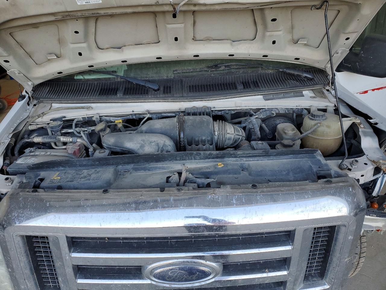 Ford Econoline E250 Van