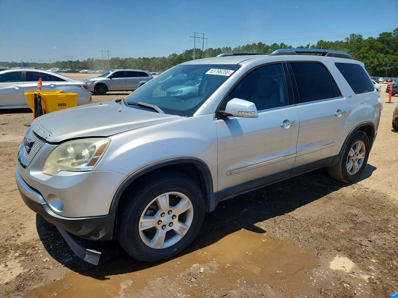 Salvage GMC Acadia Image