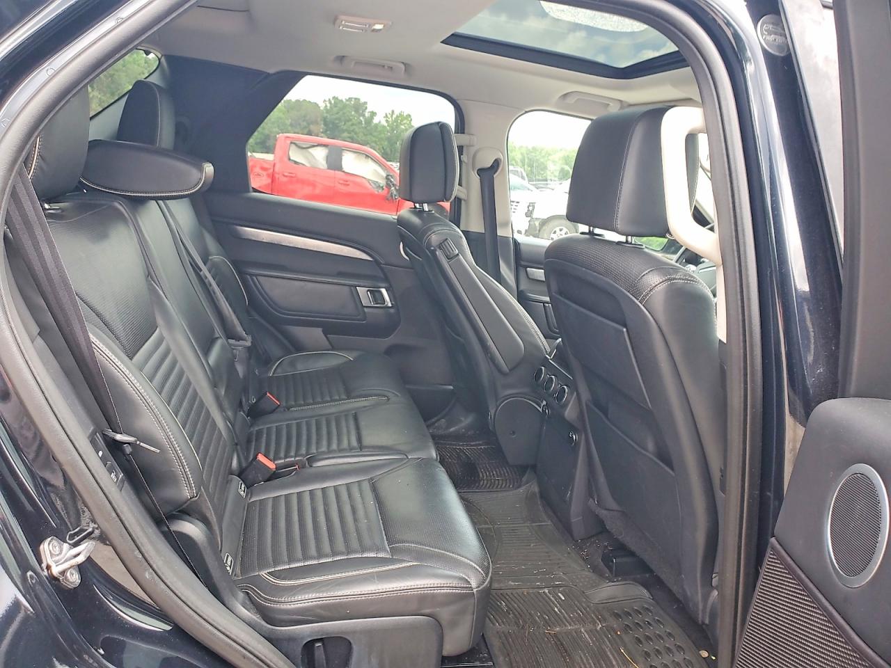 Land Rover Discovery First Edition