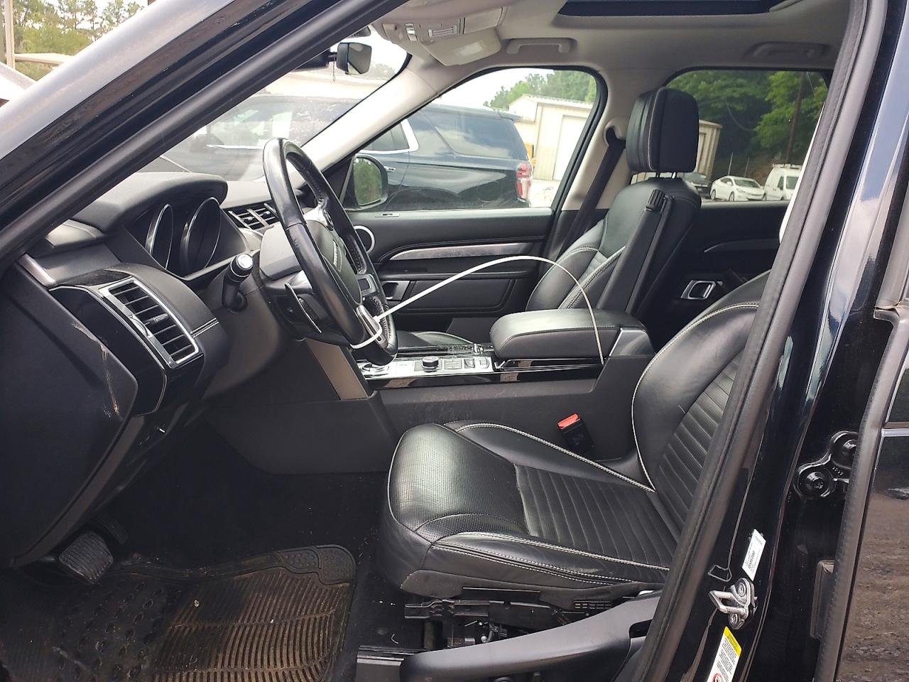 Land Rover Discovery First Edition