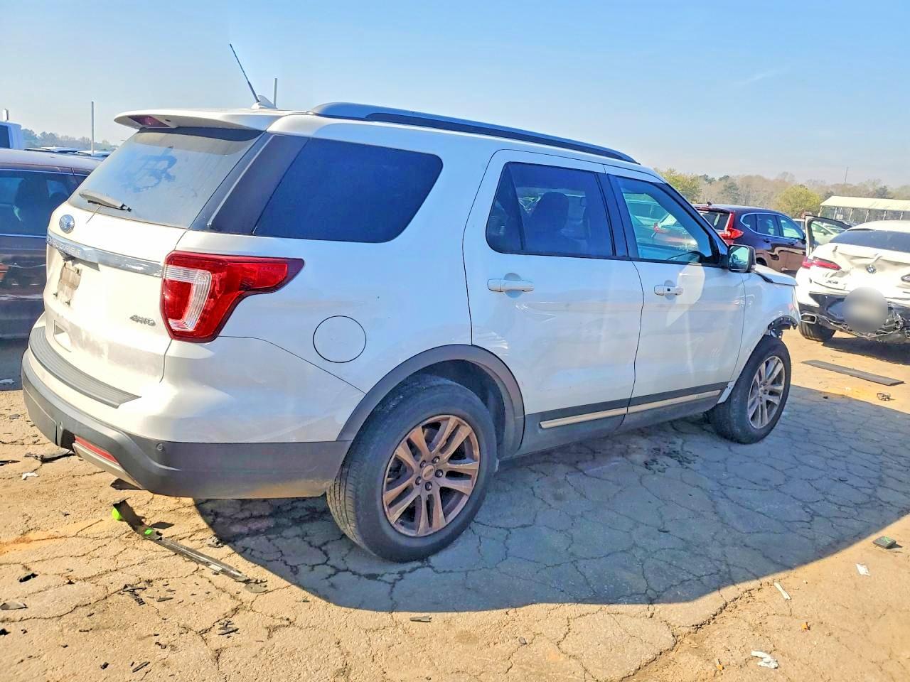 Ford Explorer Xlt