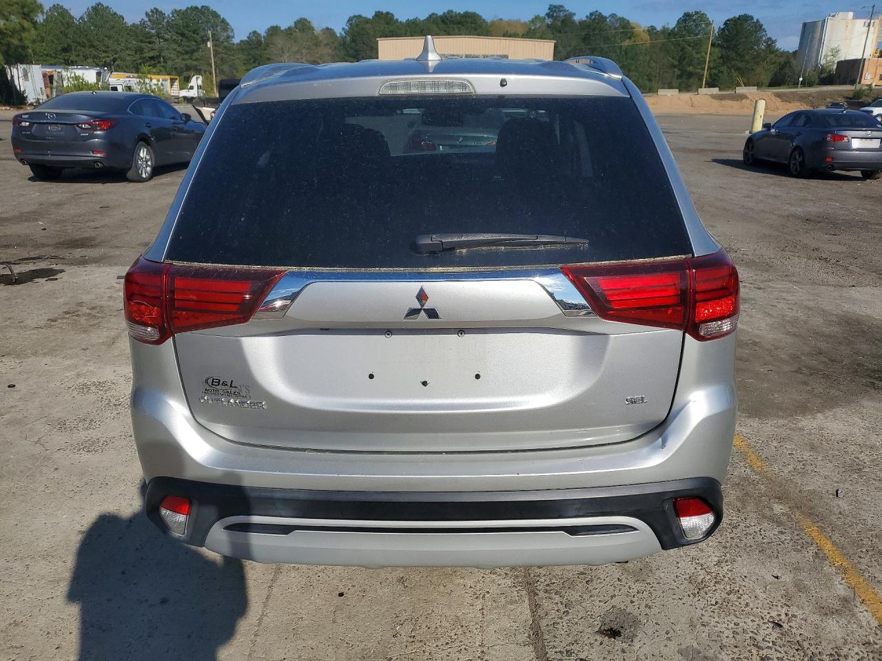 Mitsubishi Outlander Se