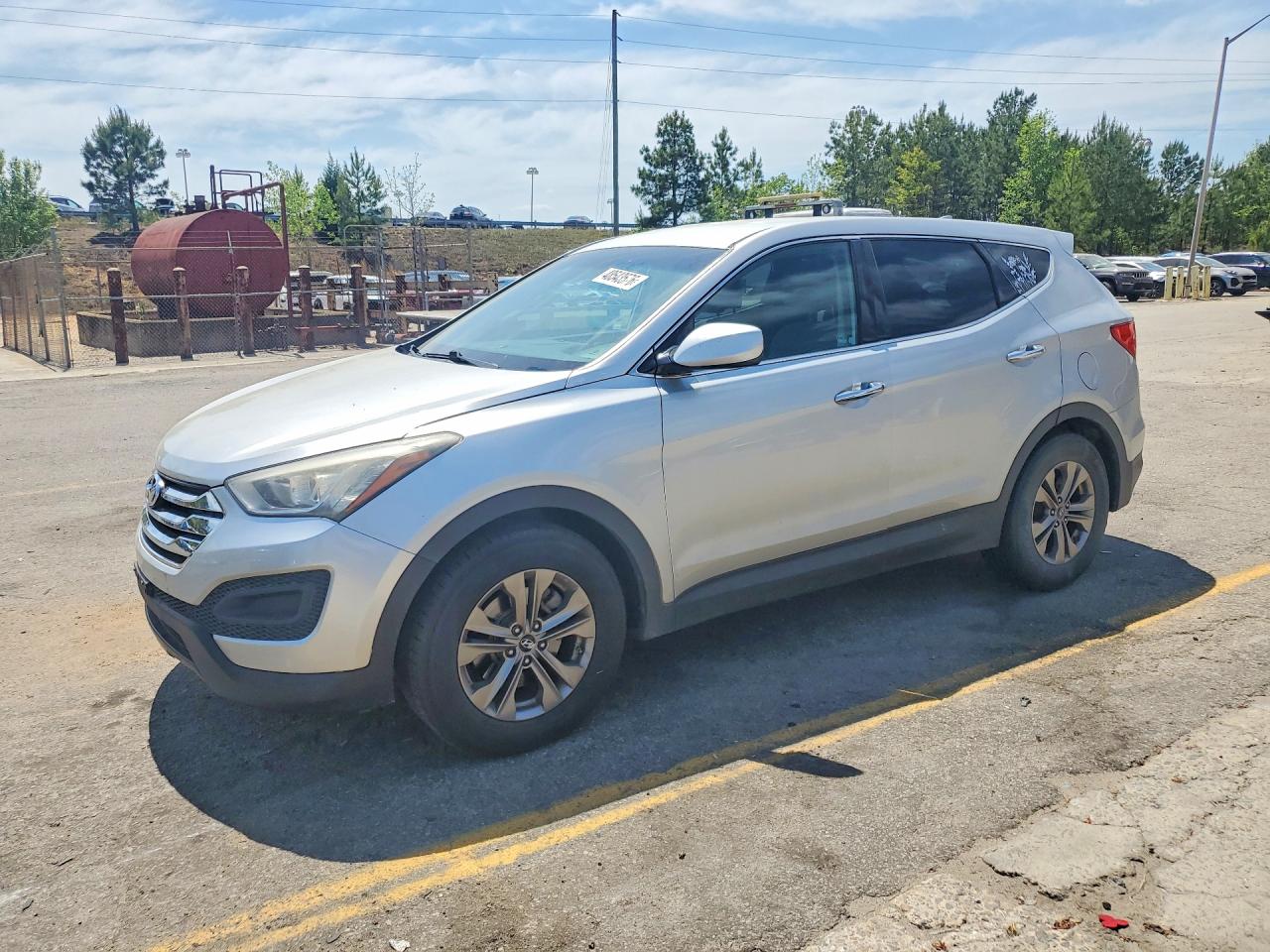 Salvage Hyundai SANTA FE Image
