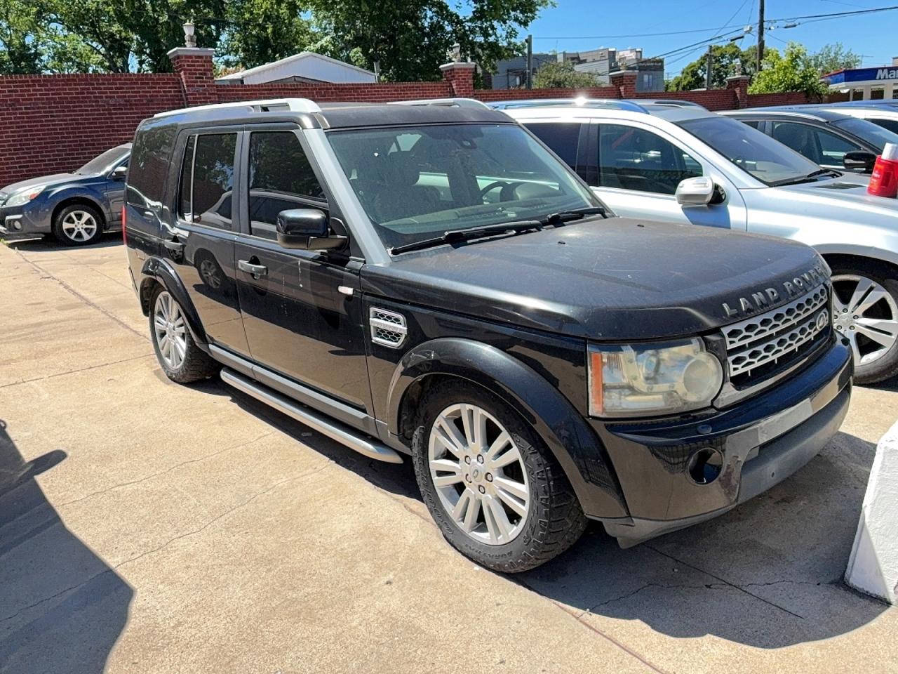 Salvage Land Rover LR4 Image
