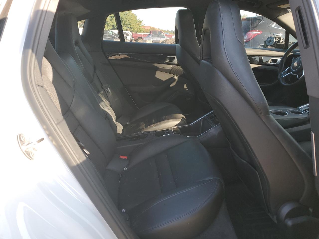 Porsche Panamera Base