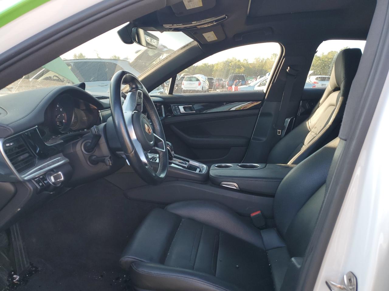 Porsche Panamera Base