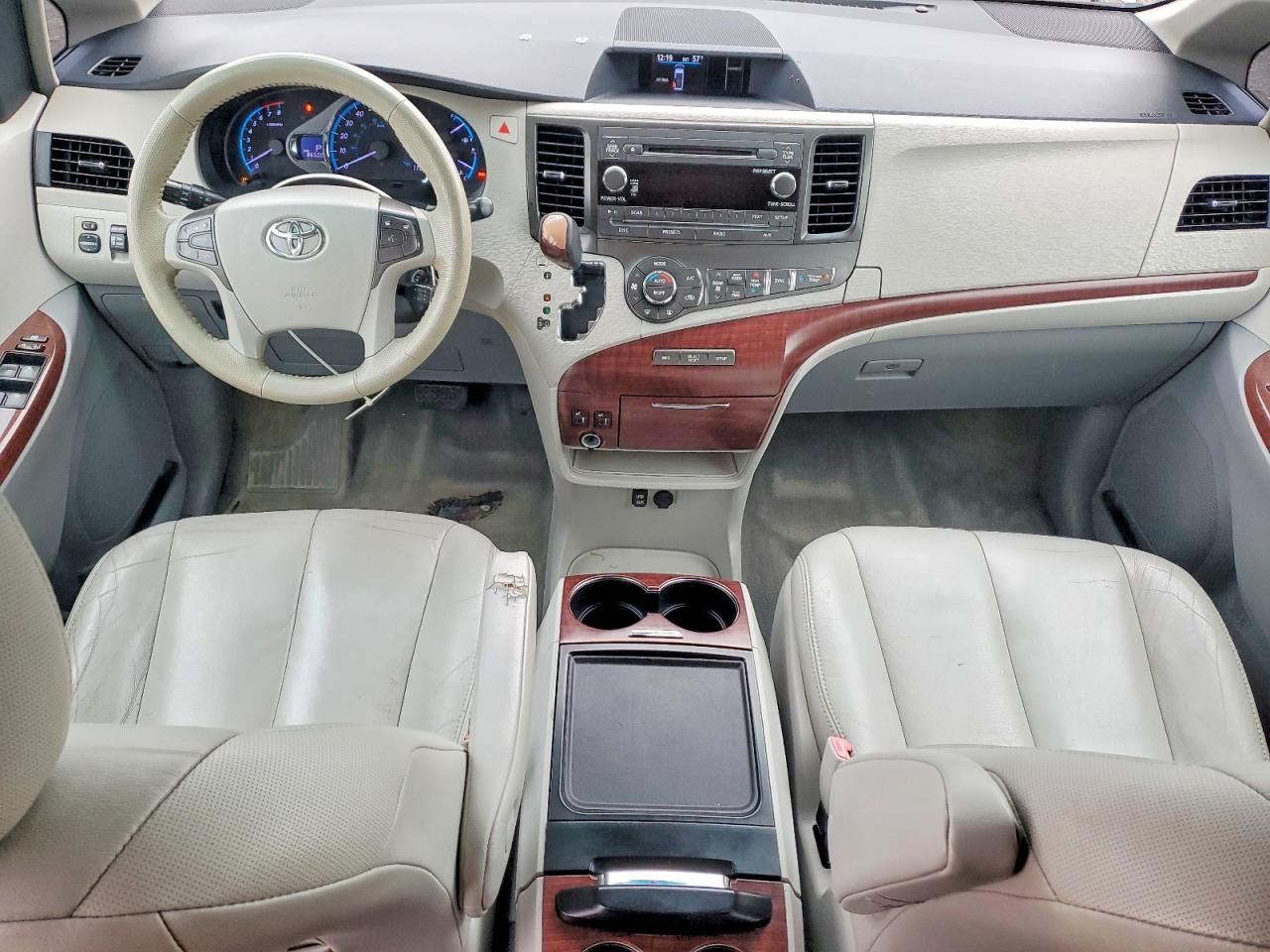 Toyota Sienna Xle 7-passenger
