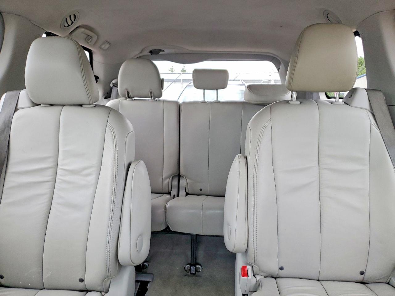 Toyota Sienna Xle 7-passenger