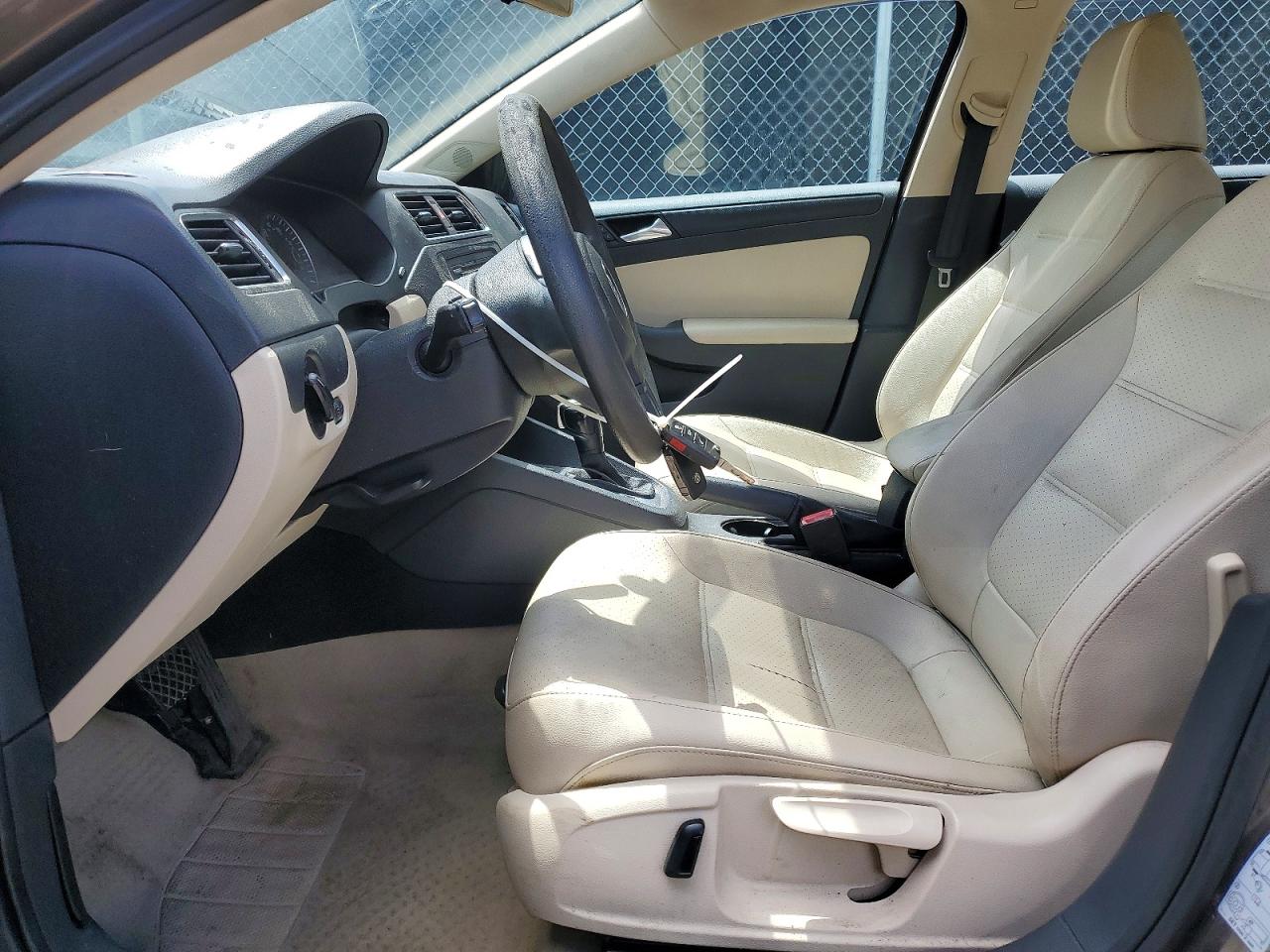 Volkswagen Jetta Se