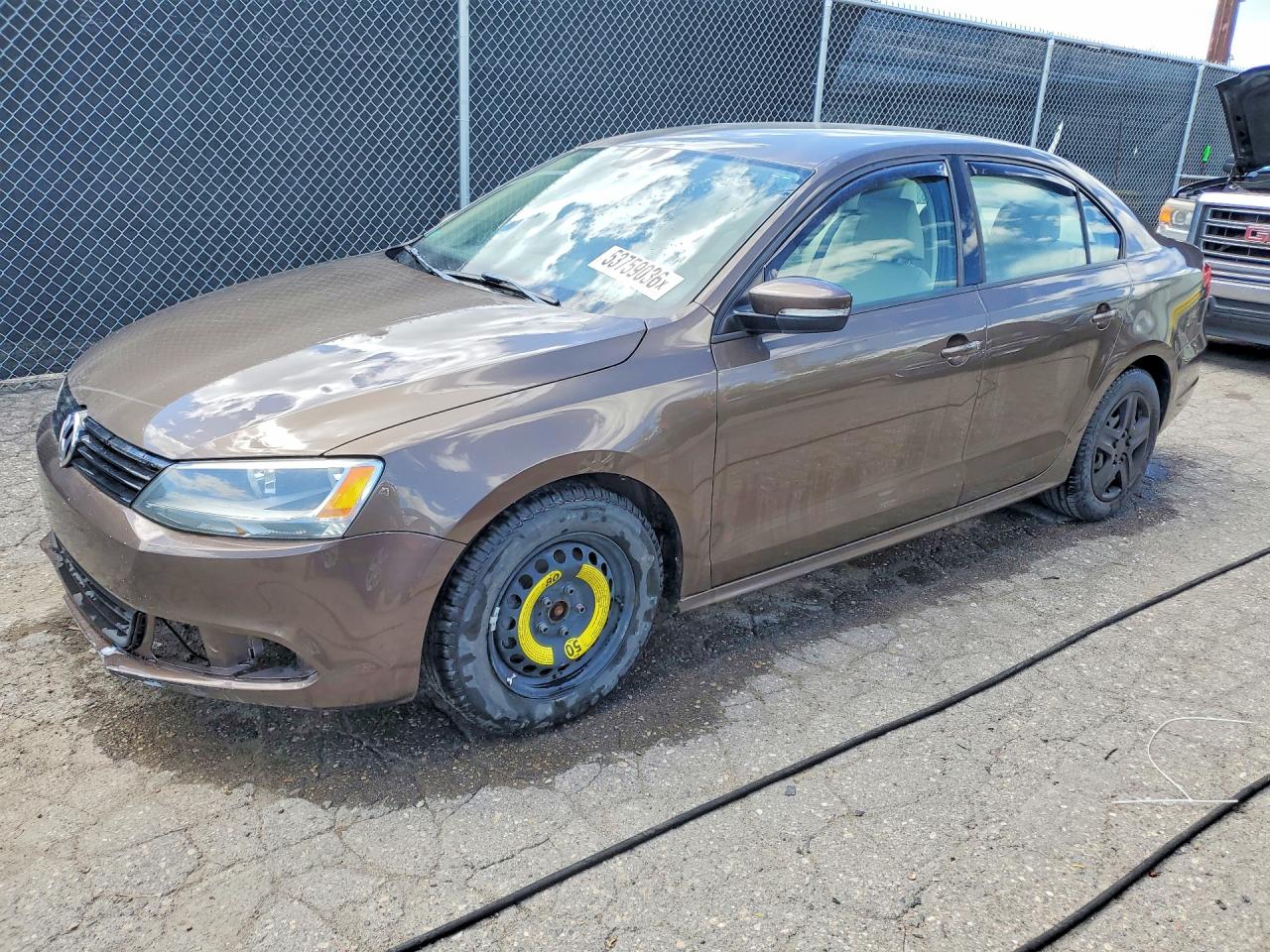 Salvage Volkswagen Jetta Image