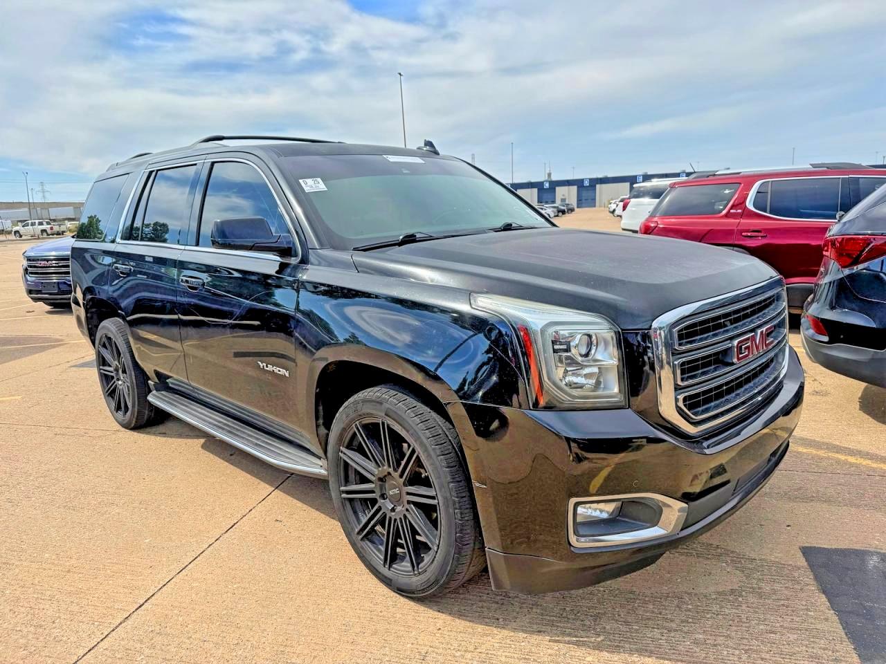 Salvage GMC Yukon Image