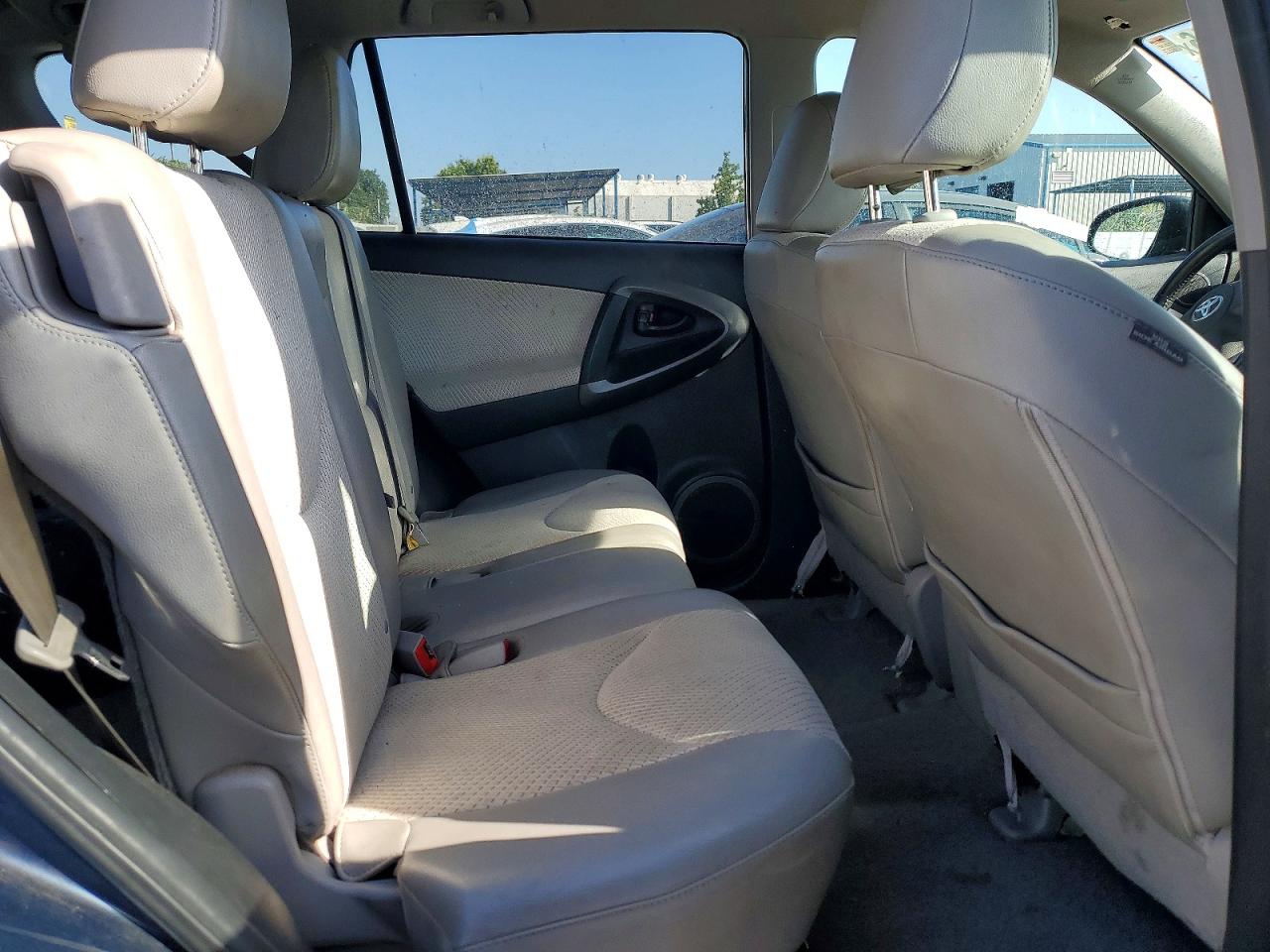 Toyota RAV4 Base