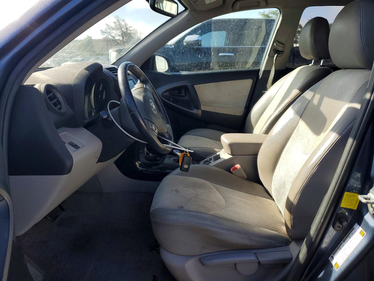 Toyota RAV4 Base