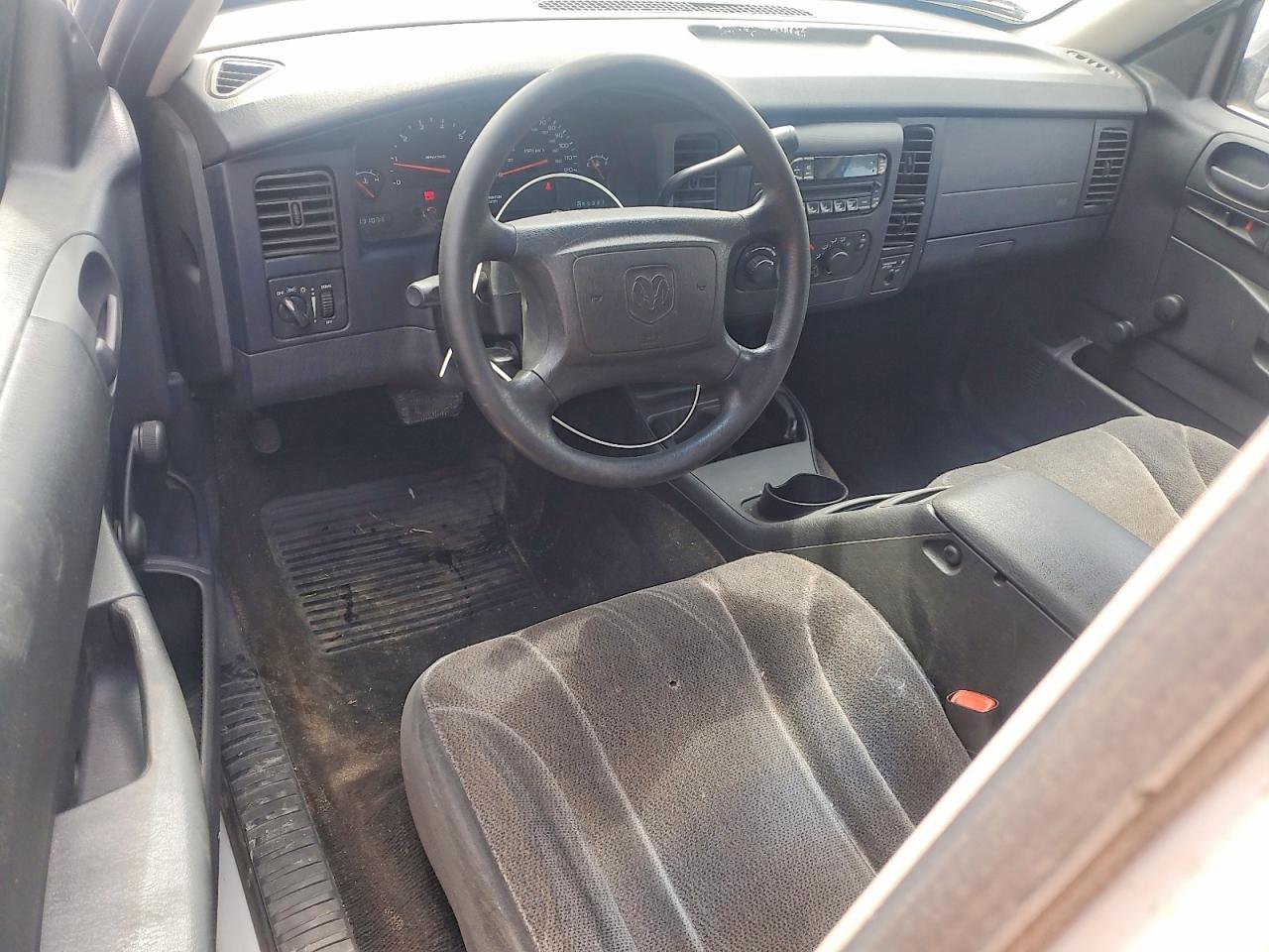 Dodge Dakota Sxt