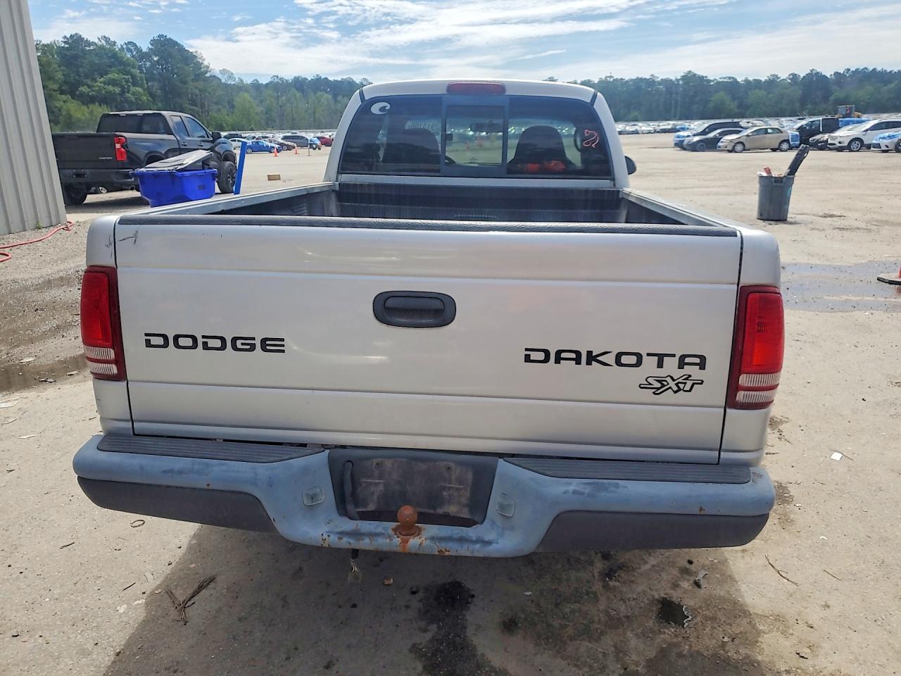 Dodge Dakota Sxt