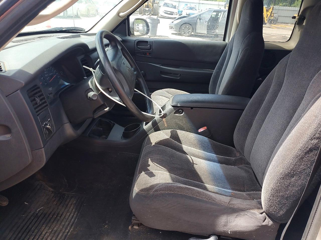Dodge Dakota Sxt